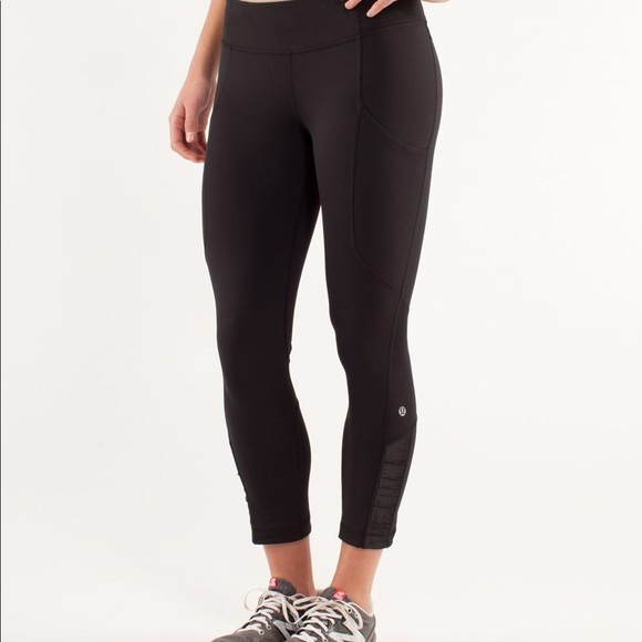 LULULEMON Run : Reflect Crop / Black /‎ SZ 6 - Picture 1 of 11